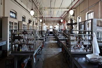 1.1271801010.3_west-orange-laboratories-chemistry-lab-build