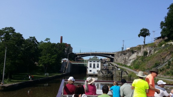 Erie canal cruising lock approach